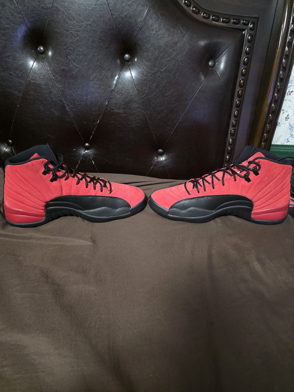 Men's Red and Black High-Top Athletic Shoes